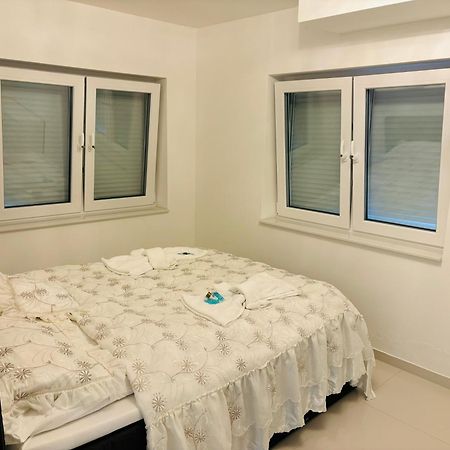 Modern Living In Hamburg-Wandsbek Self Check-In 2X Schlafzimmer 1X Schlafsofa Eksteriør bilde